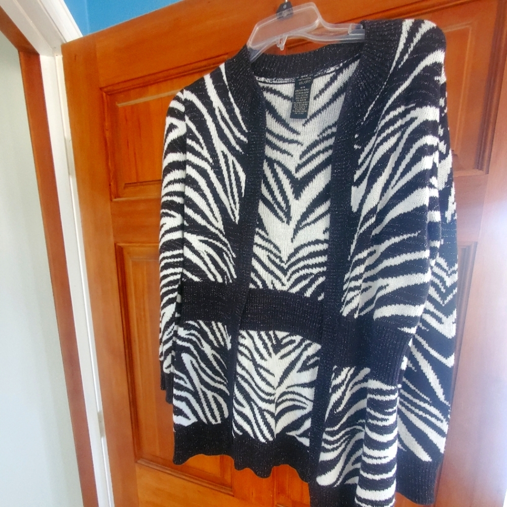 Long open zebra sweater